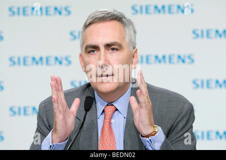 Peter Loescher, Vorstandsvorsitzender der Siemens AG im Rahmen der Pressekonferenz am Jahresabschluss am 13.11.2008 in München, Bav Stockfoto