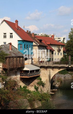 Slowenien, Skofja Loka, Selscica River, Fluss-Häuser, Landschaft Stockfoto