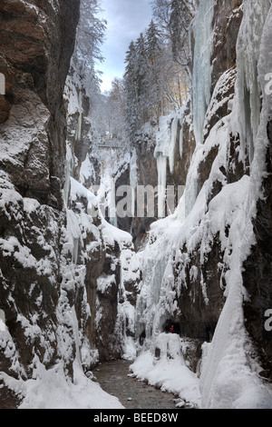 Partnachklamm-Schlucht in der Nähe von Garmisch-Partenkirchen, Werdenfelser Land, Upper Bavaria, Bavaria, Germany Stockfoto
