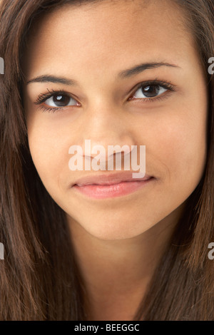Studioportrait von Teenager-Mädchen Stockfoto