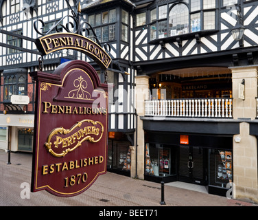 Die Zeilen mittelalterlichen Shopping Area, Chester, Cheshire, England, Vereinigtes Königreich Stockfoto