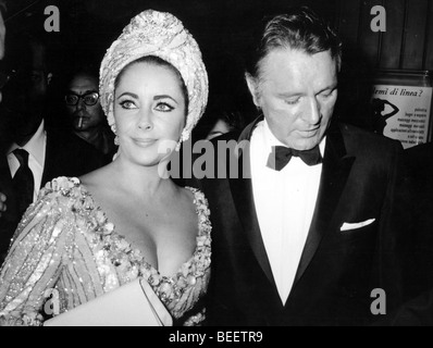 Schauspielerin Elizabeth Taylor mit Ehemann Richard Burton im Teatro Sistina Stockfoto