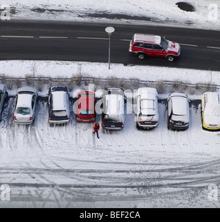 Antenne von Schnee bedeckt Autos, Reykjavik, Island Stockfoto