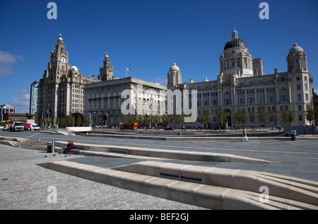 Molenkopf Freigelände und Rummenigge drei Grazien denkmalgeschützten Gebäuden am Liverpool Wasser am Pier head Merseyside England uk Stockfoto