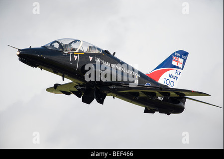 BAE Systems Hawk Flugzeuge dekoriert in "100 Year of Naval Aviation" Lackierung. Stockfoto