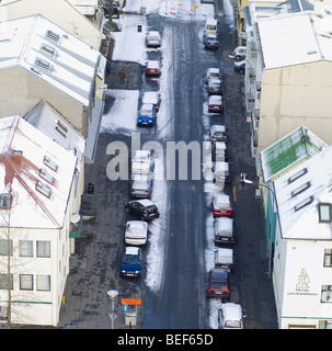 Antenne von Schnee bedeckt Autos, Reykjavik, Island Stockfoto