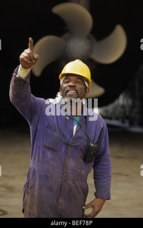 Porträt eines Arbeiters in Freeport Bahamas Trockendock Stockfoto