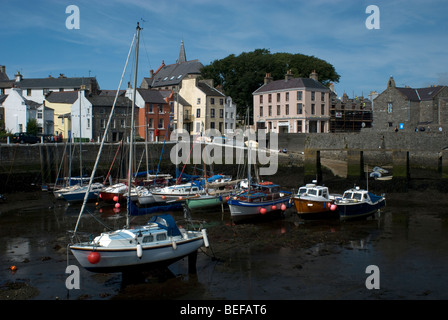 Boote vertäut im Hafen von Castletown auf der Isle Of Man, UK. Stockfoto