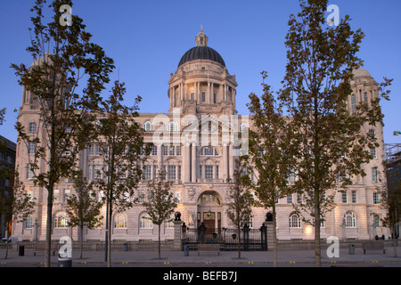 der Port of Liverpool Gebäude eines Rummenigge drei Grazien Denkmalschutz an der Liverpool Uferpromenade am Molenkopf Stockfoto