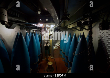 Im Inneren der Kanone Turm der USS North Carolina Stockfoto