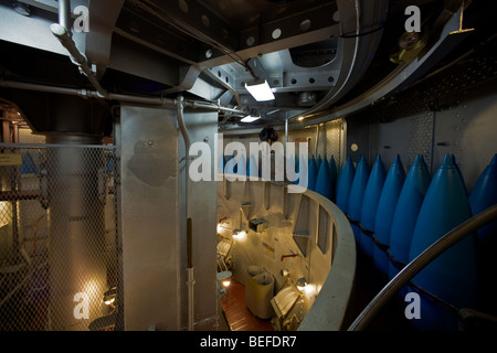 Im Inneren der Kanone Turm der USS North Carolina Stockfoto