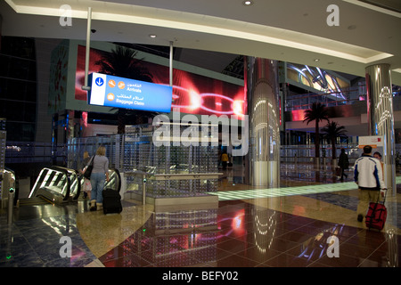Ankünfte Hall Halle Dubai Flughafen terminal 3 Stockfoto
