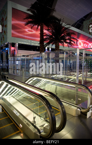 Ankünfte Hall Halle Dubai Flughafen terminal 3 Stockfoto
