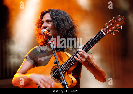 Mellino im Konzert Stockfoto