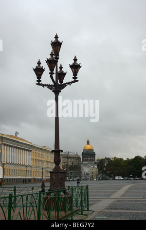 St. Isaak Cathedral in St. Petersburg Blick vom Schlossplatz Stockfoto