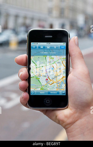 Google maps auf dem Apple iPhone zeigt Standort des Benutzers, London, England, UK Stockfoto