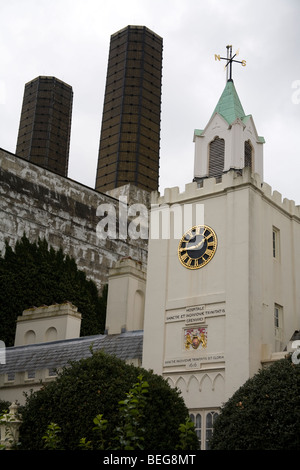 Der Uhrturm von Trinity Hospital Armenhäuser, umgebaut im gotischen Stil, Greenwich London Stockfoto