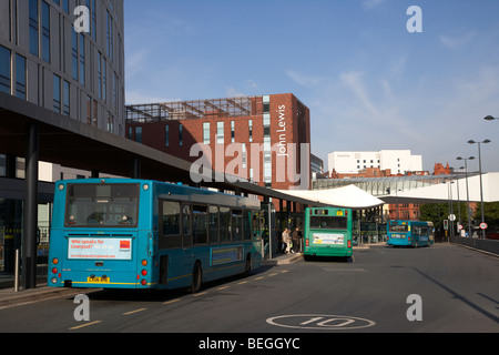 Busse im Paradies Straße bus Bahnhof Liverpool Merseyside England uk Stockfoto