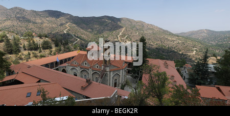 Genähte Panoramafoto des Klosters Macheras, Troodos Gebirge, Zypern, Europa. Stockfoto