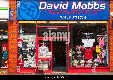 Das Sportgeschäft David Mobbs speichern in Great Yarmouth, Norfolk, Großbritannien Stockfoto