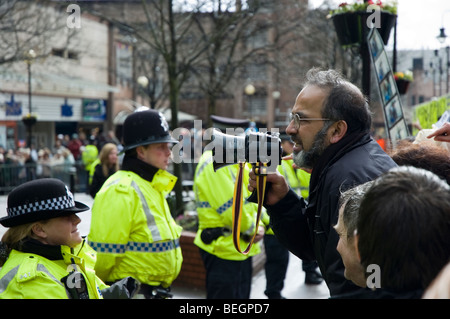 Anti-Kriegs-Demonstranten in Blackburn während des Besuchs von Condoleeza Rice Stockfoto