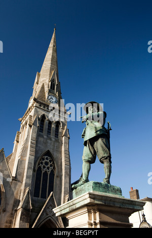England, Cambridgeshire, St Ives, Markt Hill, Statue von Oliver Cromwell Stockfoto