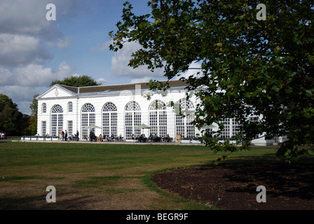 Die Orangerie-Restaurant bei Kew Gardens, London, England, UK Stockfoto