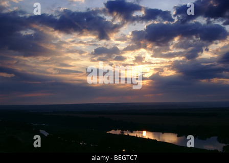 Sonnenuntergang über dem Donez. Russland. Stockfoto