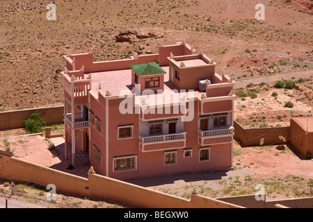 Großes Haus in dem Dorf Tinghir Dades Tal hohe Atlasgebirge Marokko Stockfoto