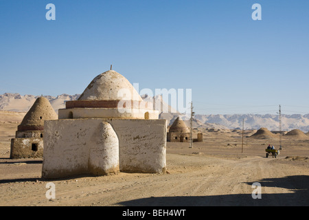 Gräber in El Qasr in der Oase Dakhla, libysche Wüste, Ägypten Stockfoto