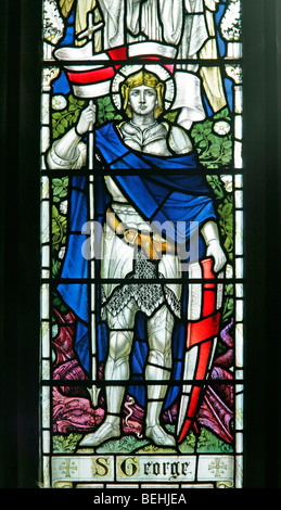 Ein Buntglasfenster von J Powell & Sons, das den heiligen Georg von England, Die Allerheiligenkirche, Warham, Norfolk darstellt Stockfoto
