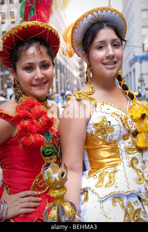 NYC Hispanic Parade (Desfile De La Hispanidad), feiert das Erbe der Hispanic-Latino, Oktober ist Hispanic Heritage Month. Stockfoto