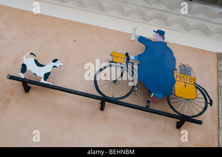 Postamt Zeichen, Gamben le Fort Village, Frankreich Stockfoto