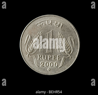 eine indische Rupie auf schwarzem Hintergrund isoliert Stockfoto