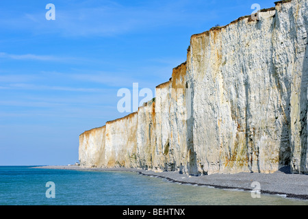 Kiesstrand und den höchsten Kreidefelsen in Europa bei Criel-Sur-Mer, Seine-Maritime, Haute-Normandie, Normandie, Frankreich Stockfoto