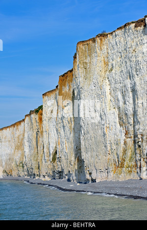 Kiesstrand und den höchsten Kreidefelsen in Europa bei Criel-Sur-Mer, Seine-Maritime, Haute-Normandie, Normandie, Frankreich Stockfoto