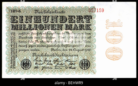 100.000.000 / 100 Millionen Mark deutsche Banknote aus dem Jahr 1923, während einer Periode von Hyperinflation. Stockfoto