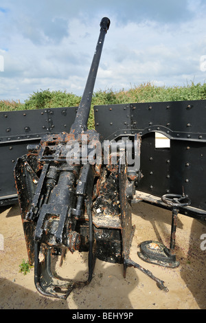 Deutschen zweiten Weltkrieg zwei Flak in der Nähe von WW2 Utah Beach Landing Museum in Sainte-Marie-du-Mont, Normandie, Frankreich Stockfoto