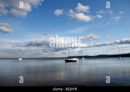 Segelboote an der Presque Isle Marina in Marquette Michigan MI Lake Superior in den USA USA Great Lakes Niemand horizontal Hi-res Stockfoto