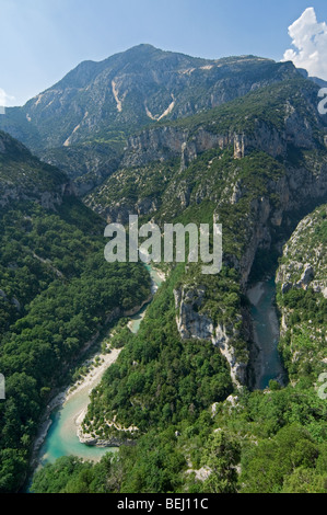 Schlendern Sie in Fluss in die Gorges du Verdon / Verdon-Schlucht, Alpes-de-Haute-Provence, Provence, Frankreich Stockfoto