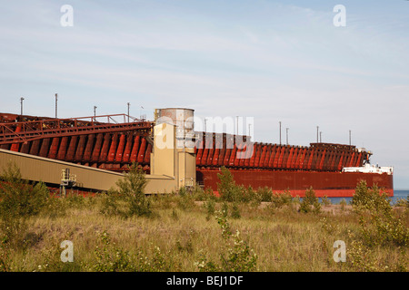 Upper Harbor Ore Dock am Lake Superior in Marquette Michigan MI USA Niemand keine horizontale Hi-res Stockfoto