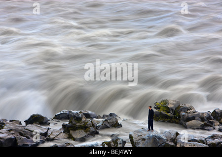 Der Dettifoss ist der mächtigste Wasserfall in Europa und befindet sich im nordöstlichen Teil auf Island. Stockfoto