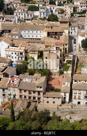 Granada, Spanien, Häuser im Quartier Albaicin gesehen von der Alhambra Stockfoto