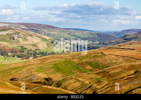 Yorkshire Dales National Park Landschaft, in Swaledale, North Yorkshire, England, UK suchen, von Buttertubs Pass Stockfoto