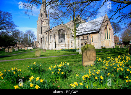 Frühlingsblick über die Pfarrkirche von Saint Mary und Saint Nicolas, Spalding Stadt; Lincolnshire County; England Stockfoto