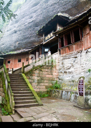 Gebäude in Fels Qingcheng Shan Chengdu Sichuan Provinz China JPH0259 Stockfoto