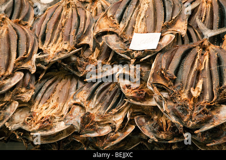 Getrockneter Fisch zu verkaufen, der Fischmarkt, Funchal, Madeira Stockfoto