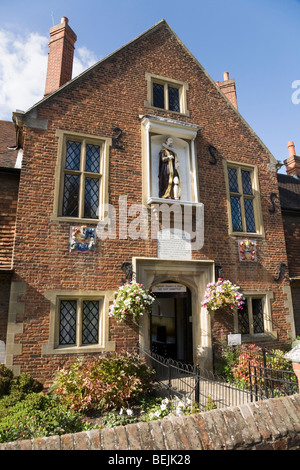 Die Jesus-Krankenhaus Almhouses in Bray, in der Nähe von Maidenhead. Berkshire. VEREINIGTES KÖNIGREICH. (Gegründet im Jahre 1627 von William Goddard.) Stockfoto