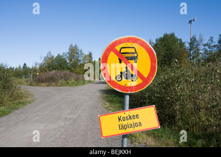 Kein Eintrag für motorisierte Fahrzeuge Verkehrsschild Stockfoto