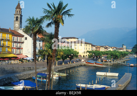 Stadtbild Ascona, Promenade, Fischerei Hafen, See Lago Maggiore, Tessin, Schweiz Stockfoto